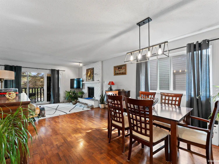 20445 Thorne Avenue, Maple Ridge, BC, V2X 8V1 - 12