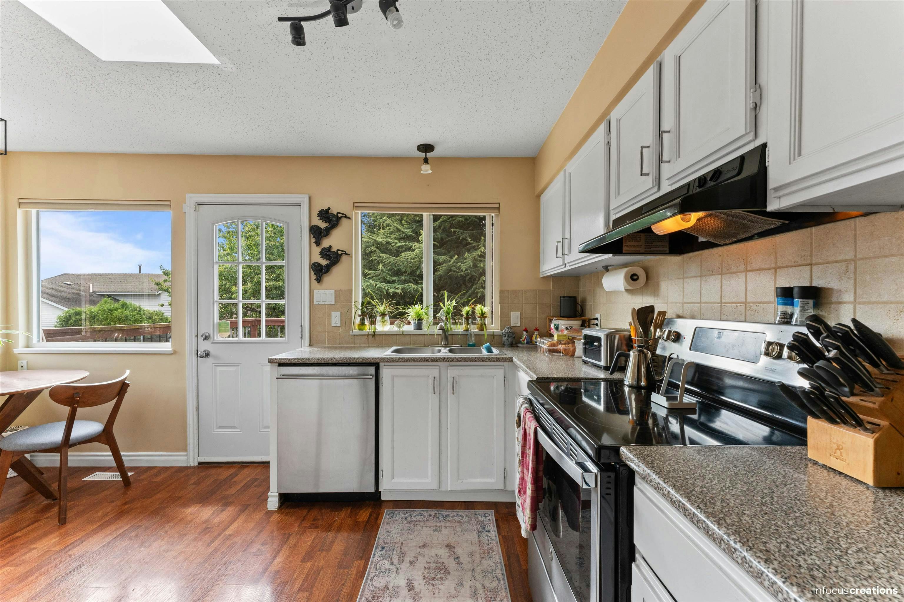 20445 Thorne Avenue, Maple Ridge, BC, V2X 8V1 - 23