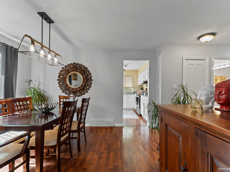 20445 Thorne Avenue, Maple Ridge, BC, V2X 8V1 - 19