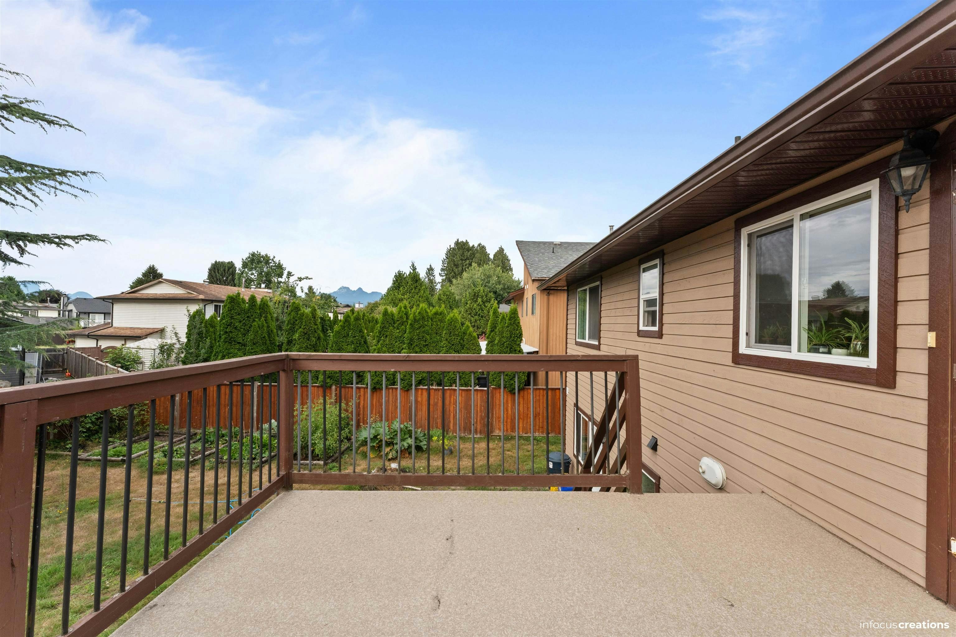 20445 Thorne Avenue, Maple Ridge, BC, V2X 8V1 - 28