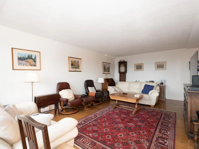 503-1730 Duchess Avenue - 3