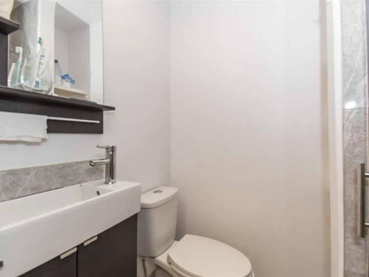 5564 Elizabeth Street, Vancouver, BC, V5Y 3J9 - 17