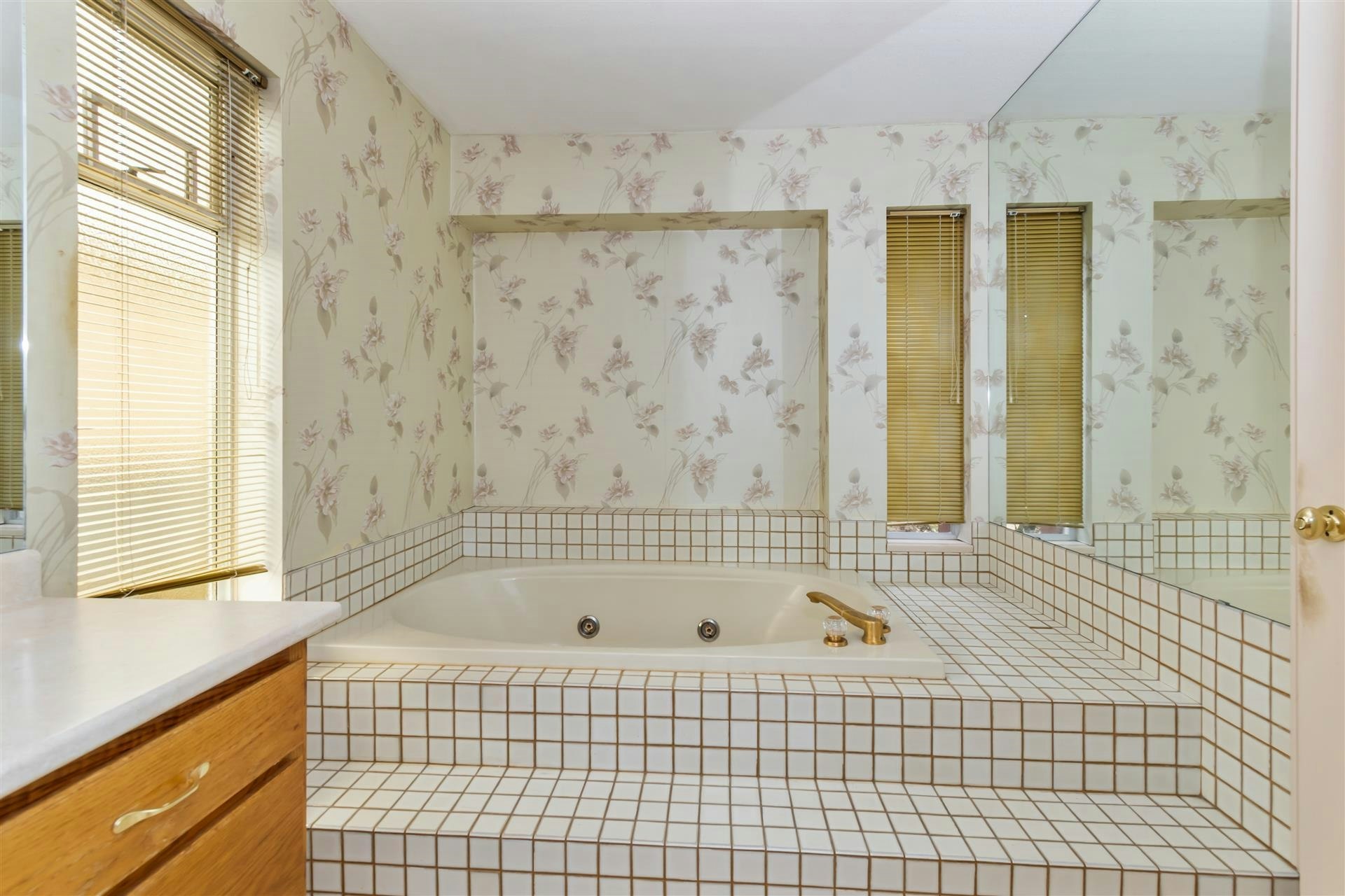 5564 Elizabeth Street, Vancouver, BC, V5Y 3J9 - 14