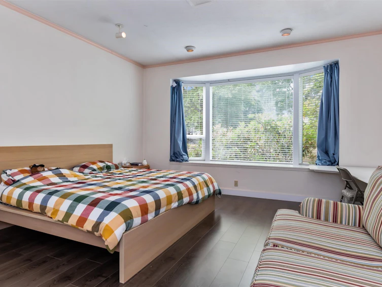 5564 Elizabeth Street, Vancouver, BC, V5Y 3J9 - 6