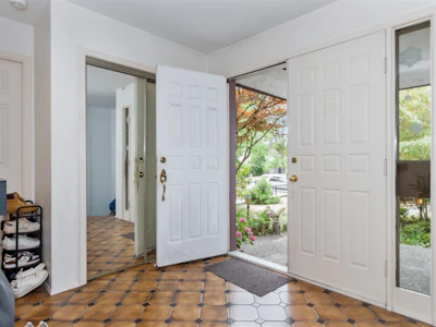 5564 Elizabeth Street - 2