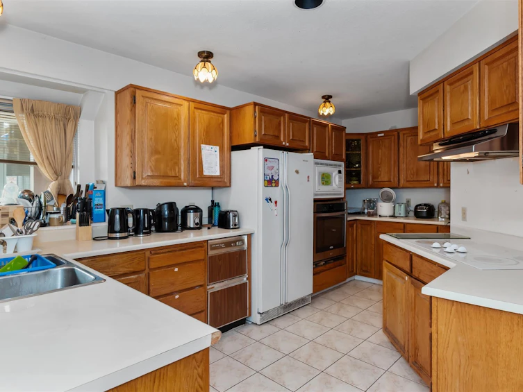 5564 Elizabeth Street, Vancouver, BC, V5Y 3J9 - 3