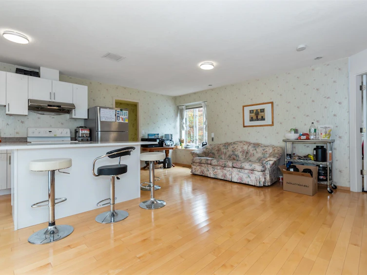 5564 Elizabeth Street, Vancouver, BC, V5Y 3J9 - 12