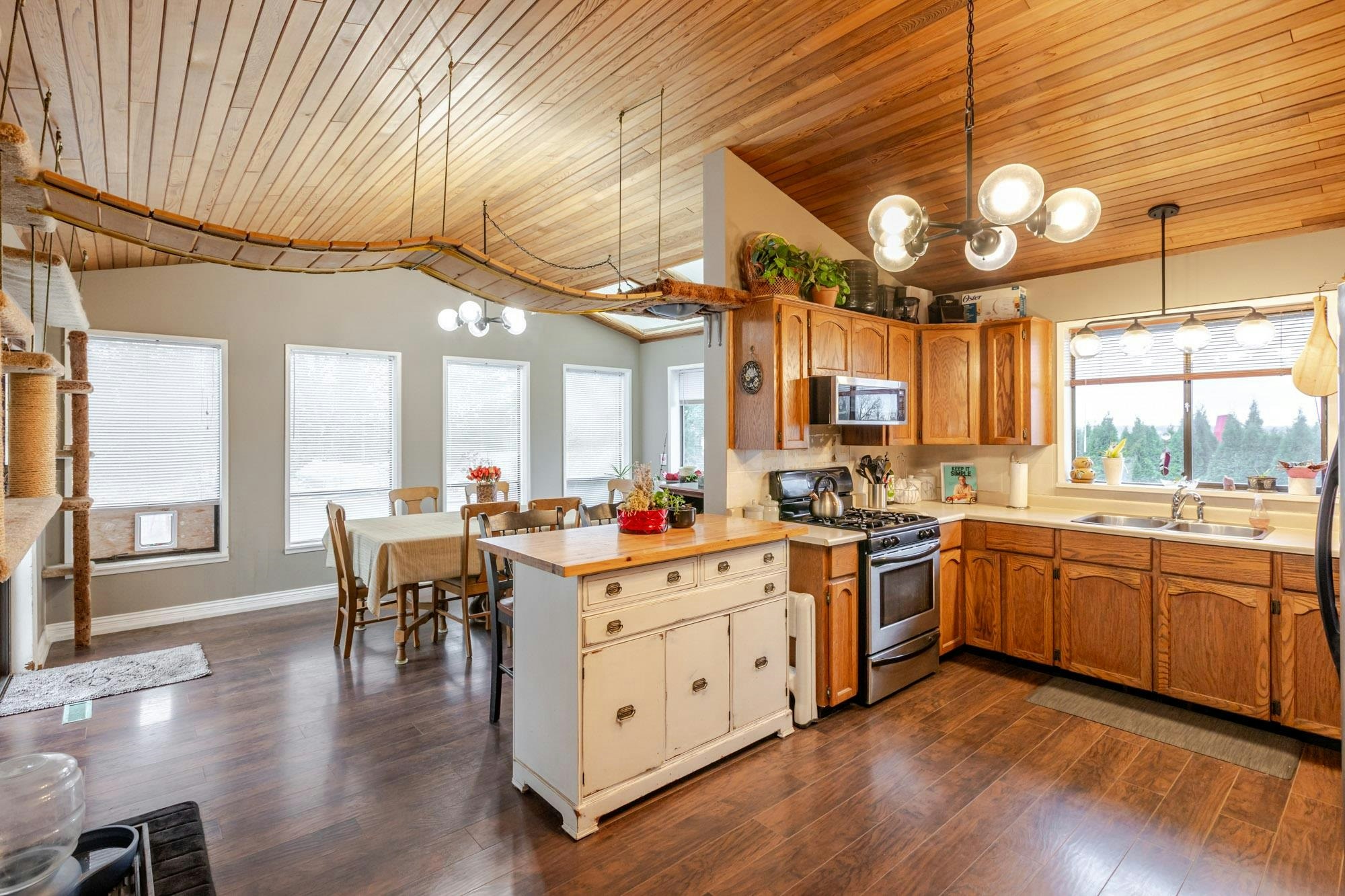 7262 209a Street, Langley, BC, V2Y 2E4 - 7