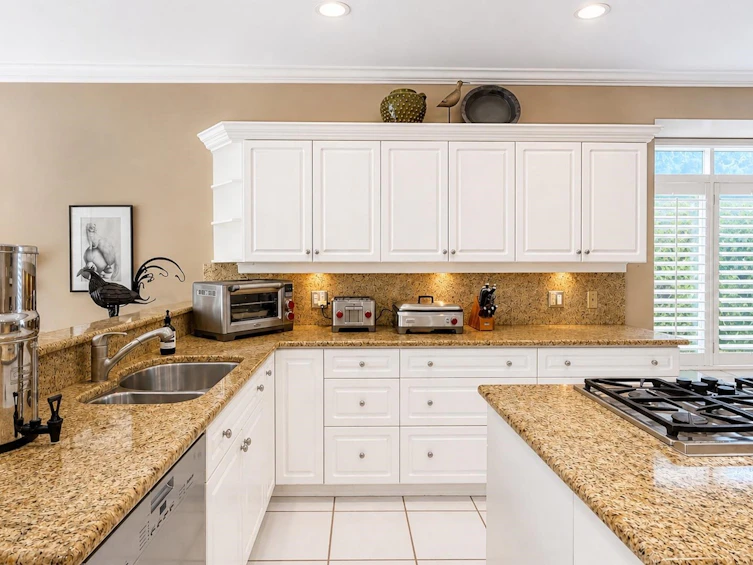 8418 Gillnet Place, Vancouver, BC, V6P 6P6 - 12