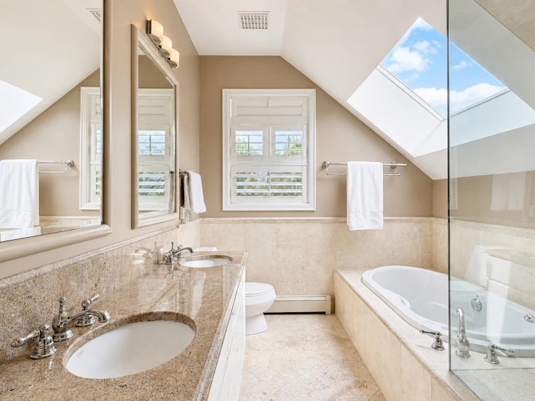 8418 Gillnet Place, Vancouver, BC, V6P 6P6 - 29