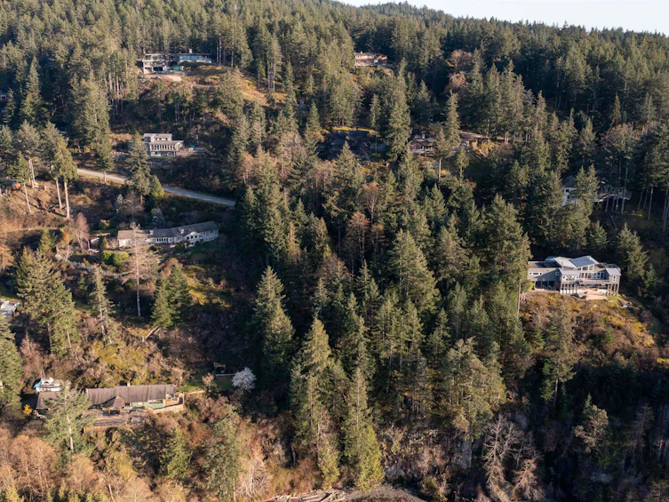 1664 Whitesails Drive, Bowen Island, BC, V0N 1G2