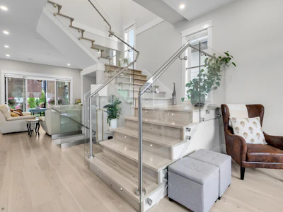 16643 18b Avenue - 5