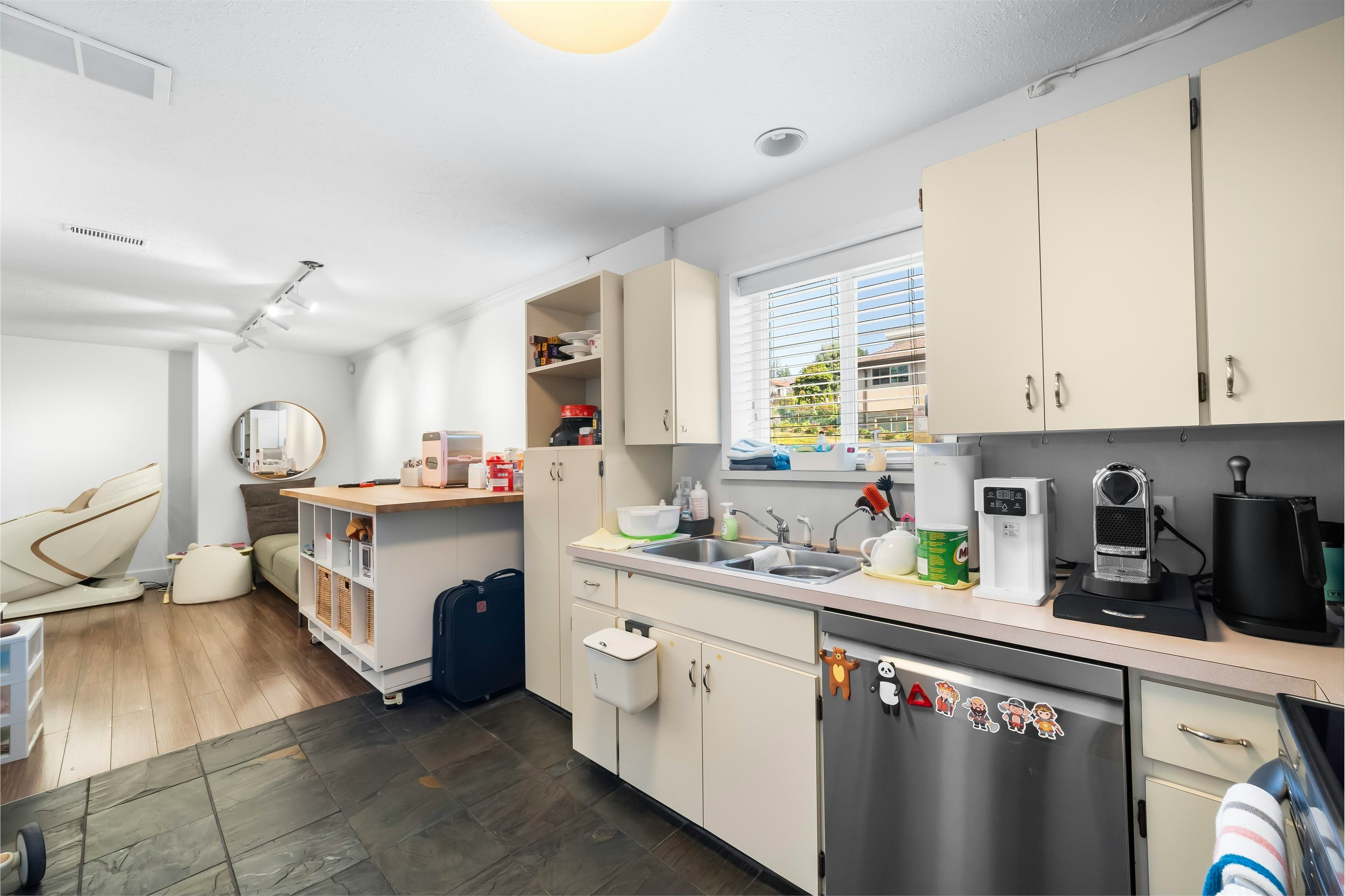 6 Sea Avenue, Burnaby, BC, V5B 3W6 - 24