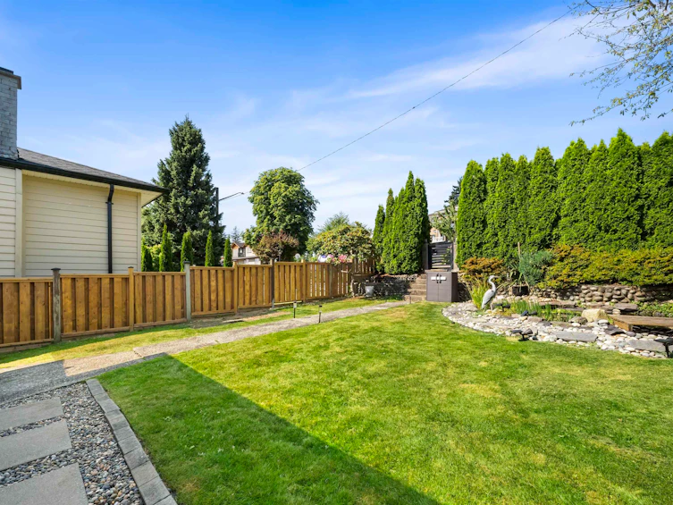 6 Sea Avenue, Burnaby, BC, V5B 3W6 - 4