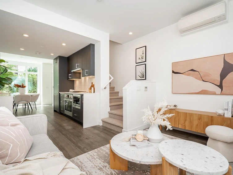 533 W 29th Avenue, Vancouver, BC, V5Z 2H8