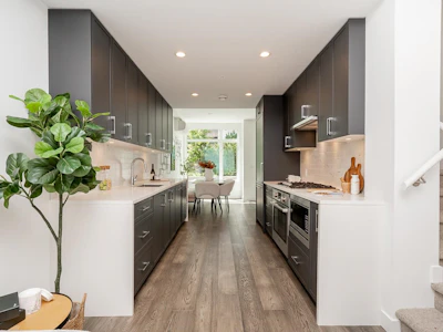 533 W 29th Avenue - 4