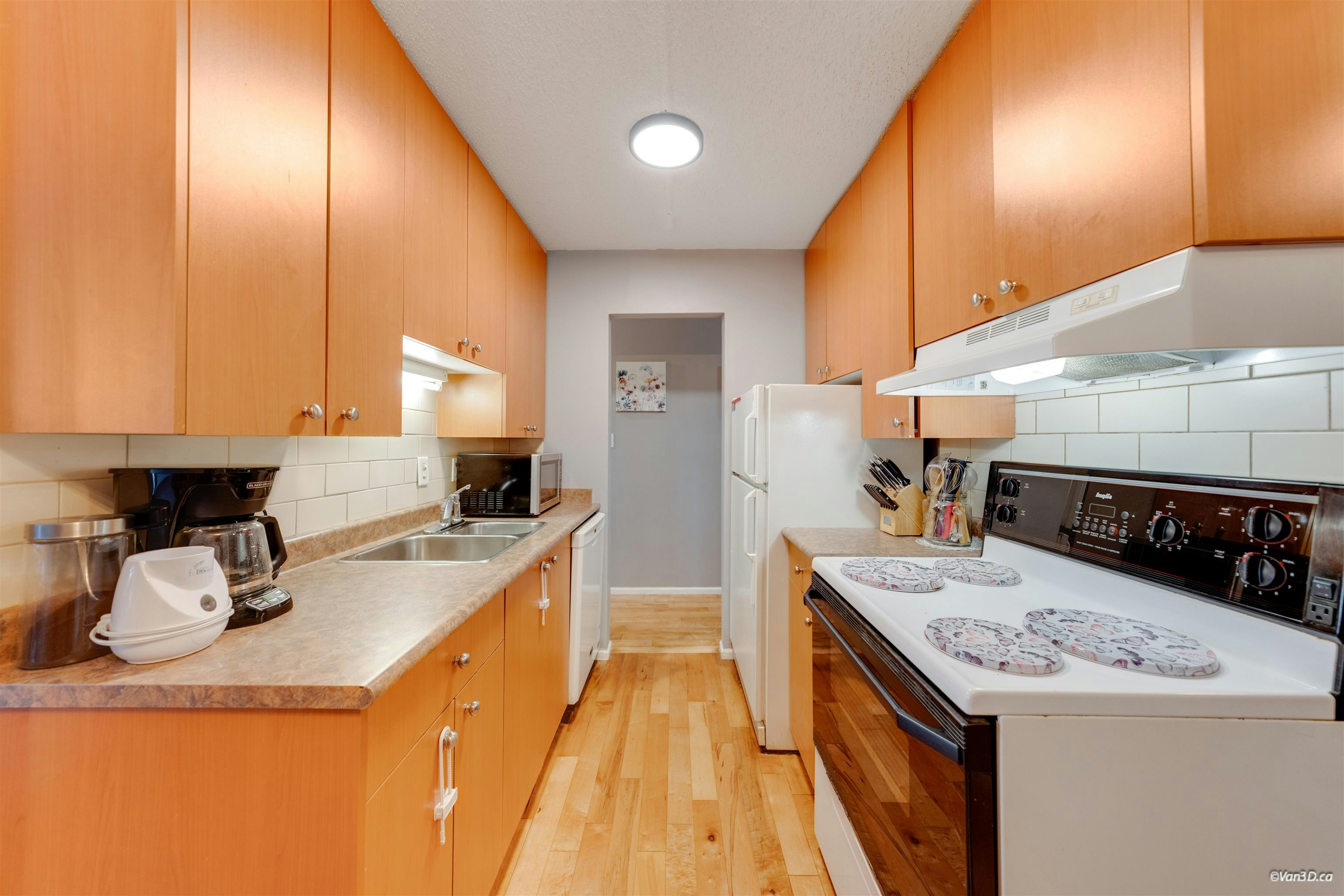 107-170 E 3rd Street, North Vancouver, BC, V7L 1E6 - 11