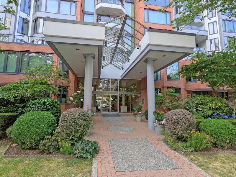 411 - 2201 Pine Street, Vancouver BC V6J 5E7