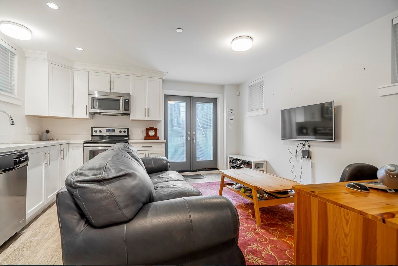 119 E 27th Avenue, Vancouver, BC, V5V 2K5 - 28