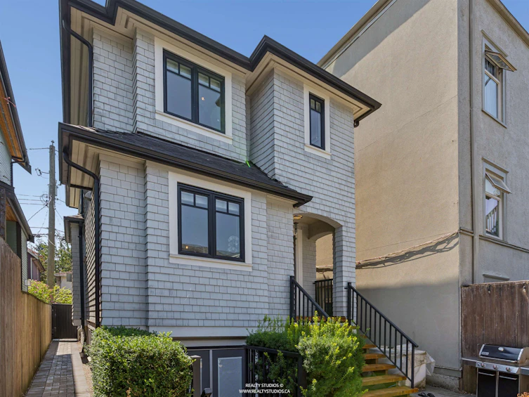 119 E 27th Avenue, Vancouver, BC, V5V 2K5 - 27