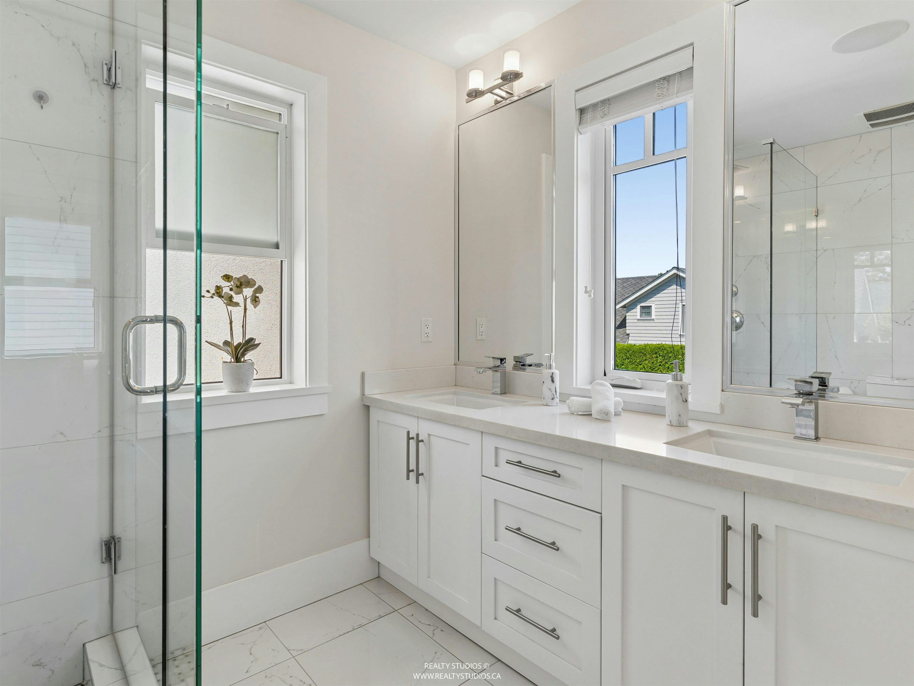 119 E 27th Avenue, Vancouver, BC, V5V 2K5 - 16