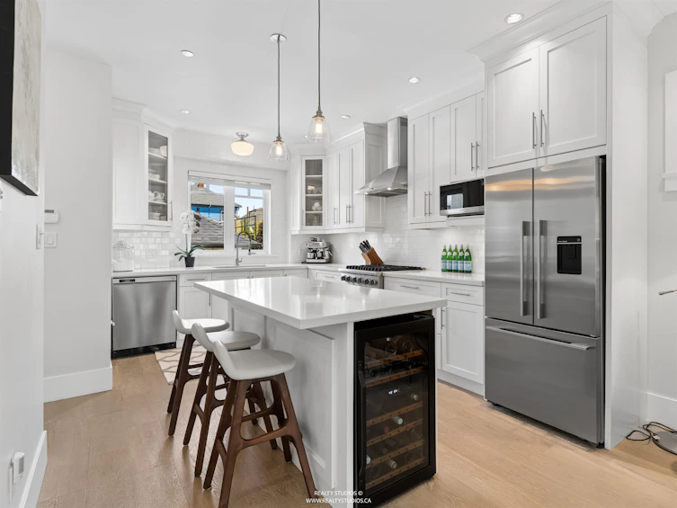 119 E 27th Avenue, Vancouver, BC, V5V 2K5 - 7