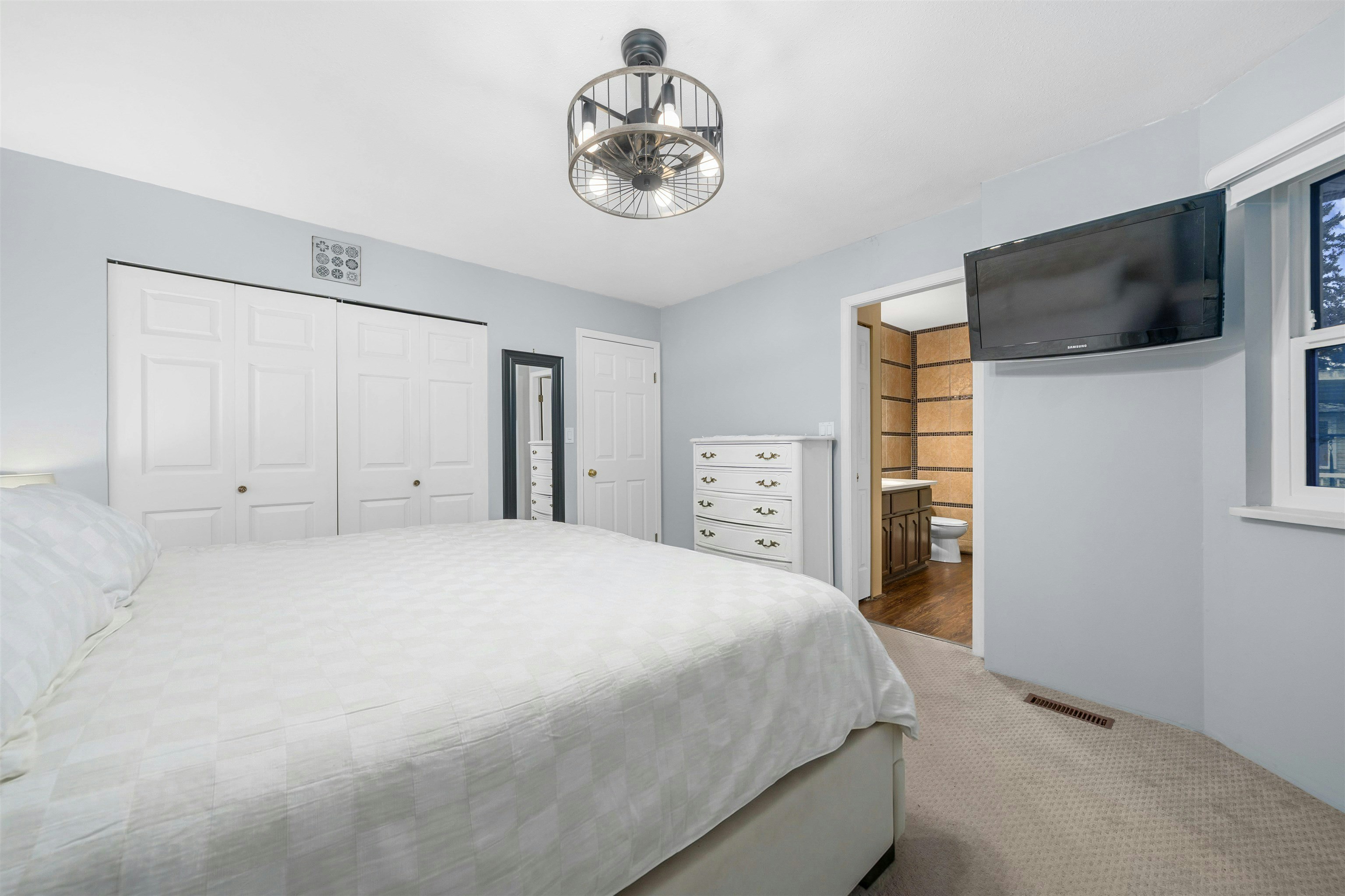 19566 Park Road, Pitt Meadows, BC, V3Y 1B1 - 19