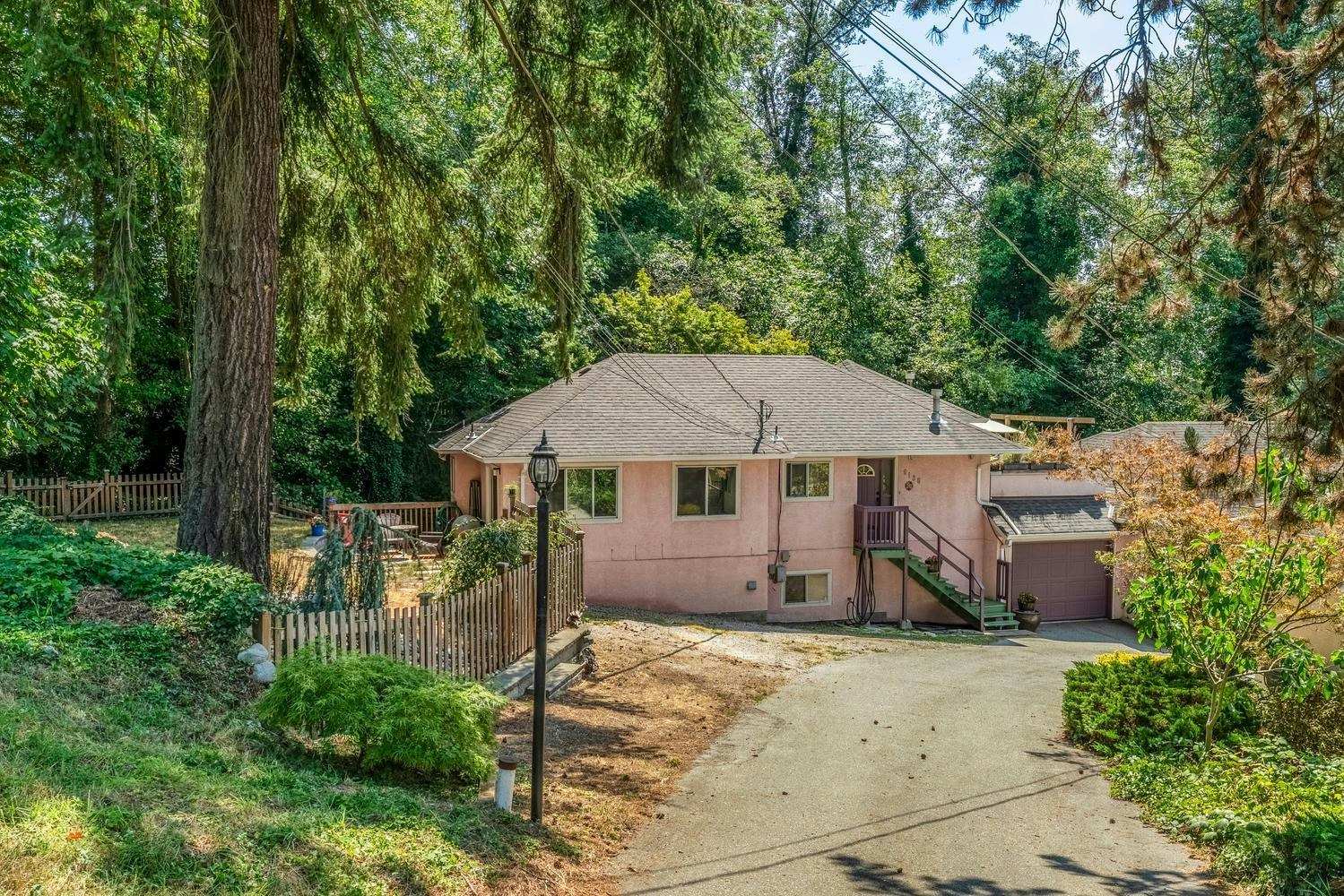 6136 Marine Drive, Burnaby, BC, V3N 2Y1