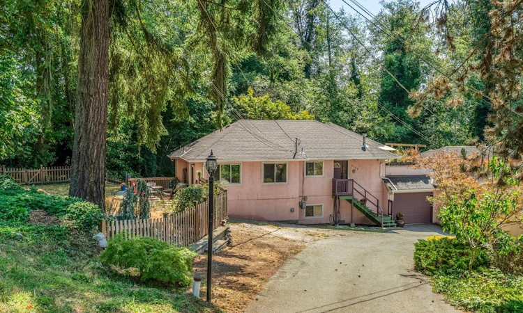 6136 Marine Drive