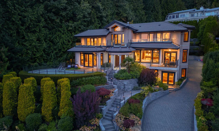 2673 Finch Hill