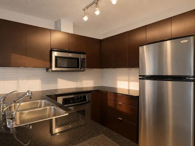 1202-4182 Dawson Street - 5