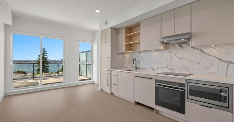 655-422 E 3rd Street, North Vancouver, BC, V7L 1G2 - 3