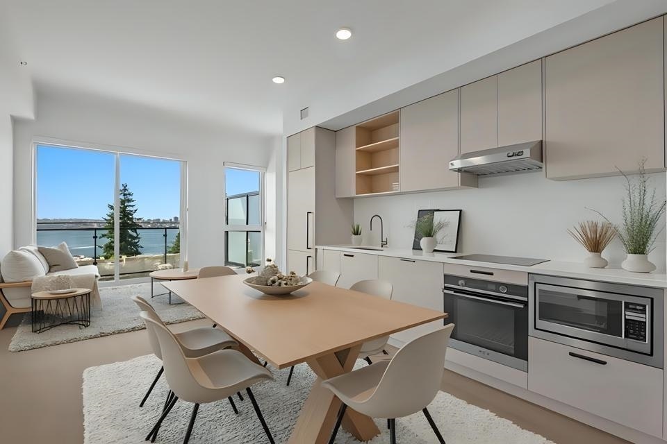 655-422 E 3rd Street, North Vancouver, BC, V7L 1G2
