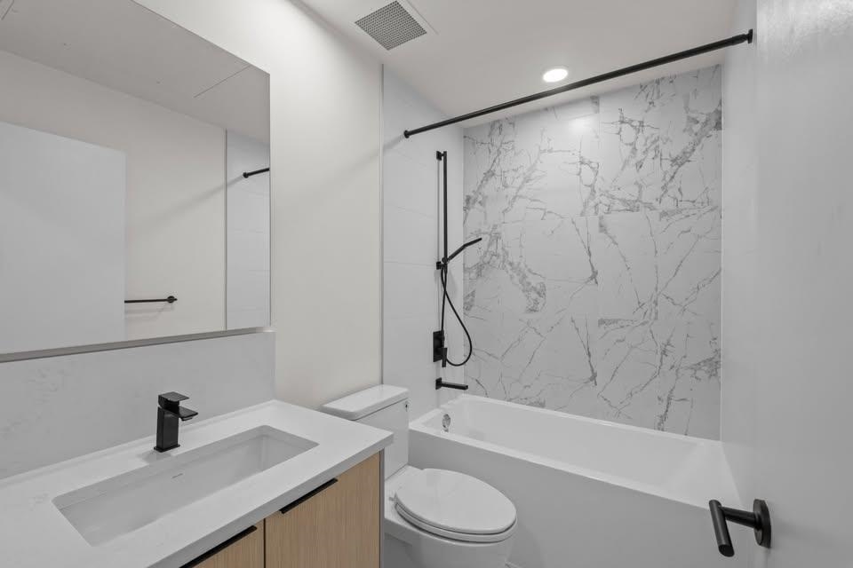 655-422 E 3rd Street, North Vancouver, BC, V7L 1G2 - 8
