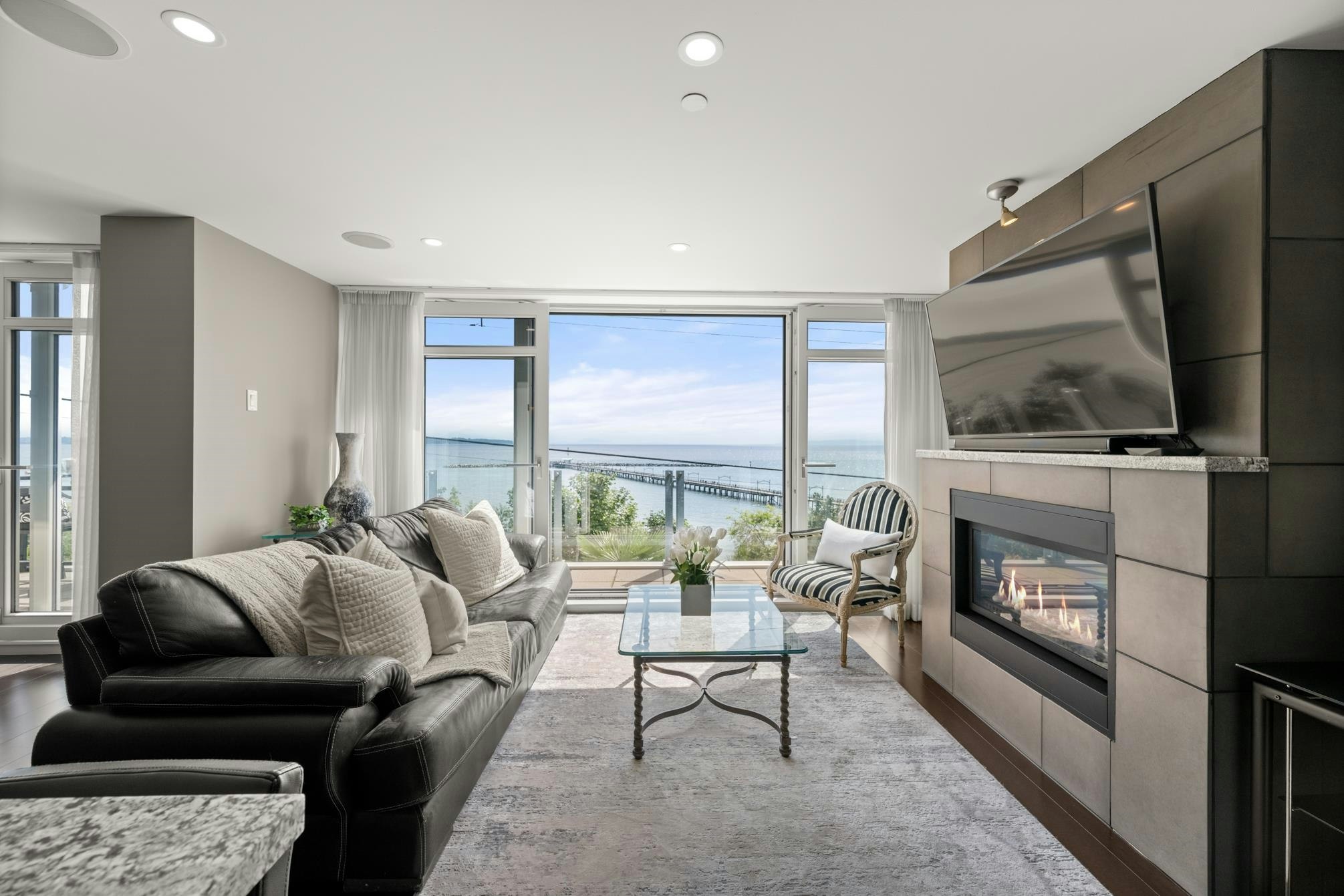 201-15097 Marine Drive, Surrey, BC, V4B 1C5 - 2