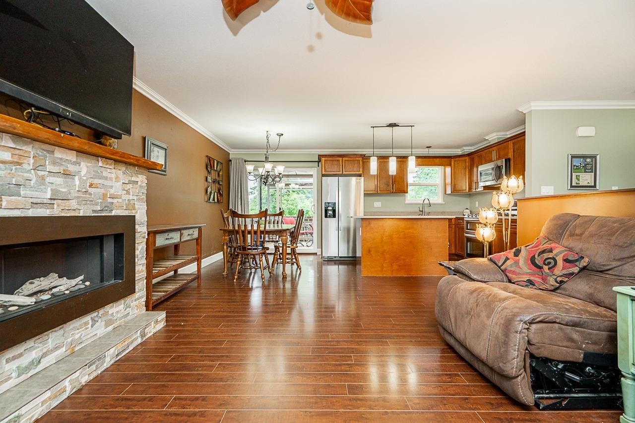 8015 Caribou Street, Mission, BC, V2V 5R1 - 9