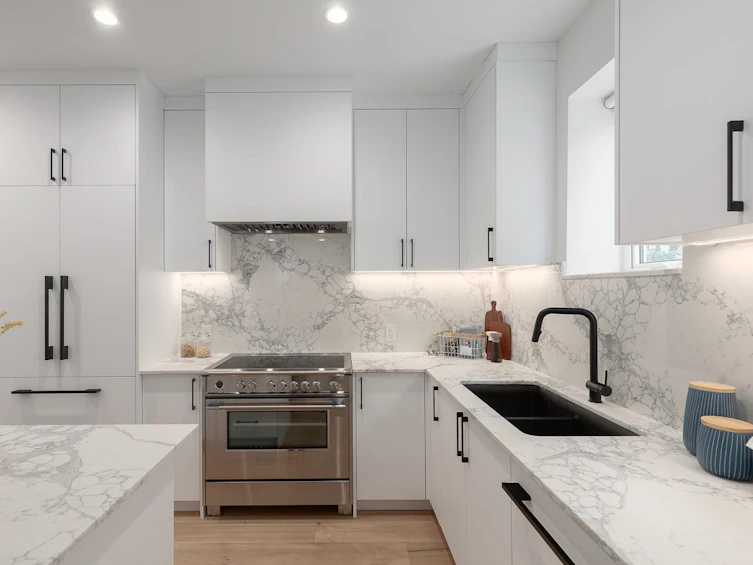 851 E 19th Avenue, Vancouver, BC, V5V 1K6 - 8