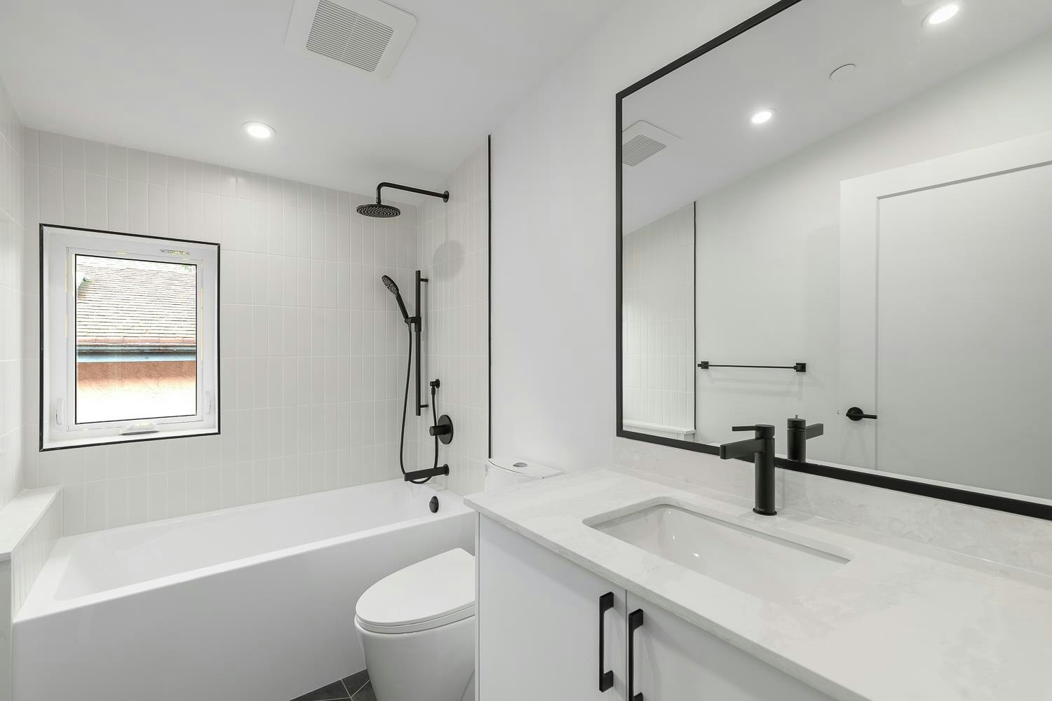 851 E 19th Avenue, Vancouver, BC, V5V 1K6 - 15
