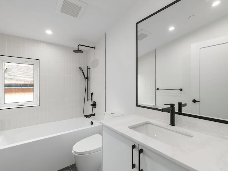 851 E 19th Avenue, Vancouver, BC, V5V 1K6 - 15