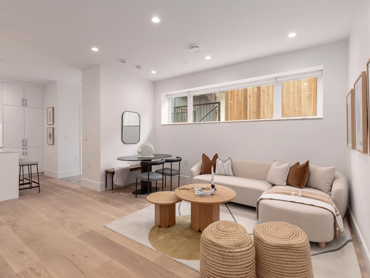 851 E 19th Avenue, Vancouver, BC, V5V 1K6