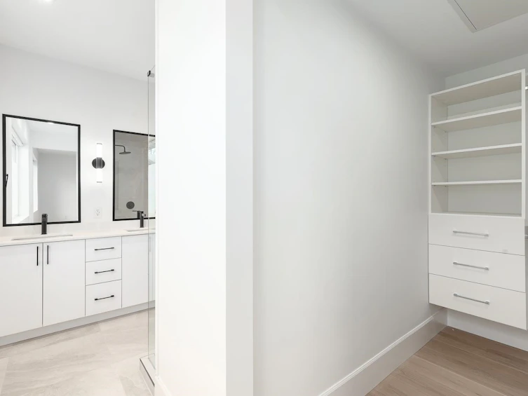 851 E 19th Avenue, Vancouver, BC, V5V 1K6 - 11
