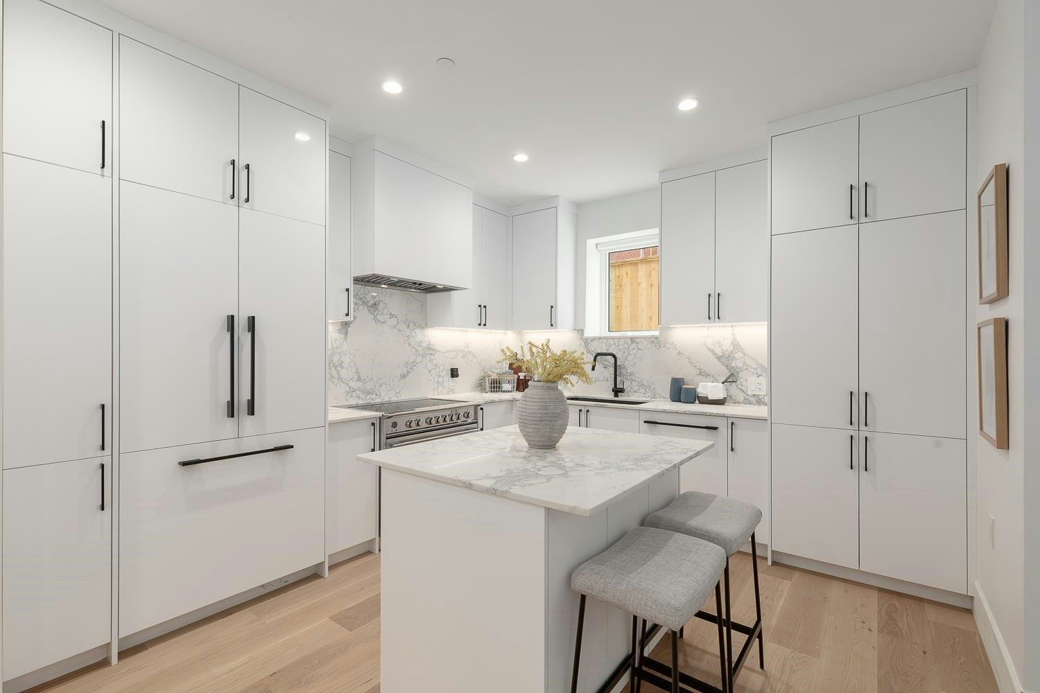 851 E 19th Avenue, Vancouver, BC, V5V 1K6 - 5