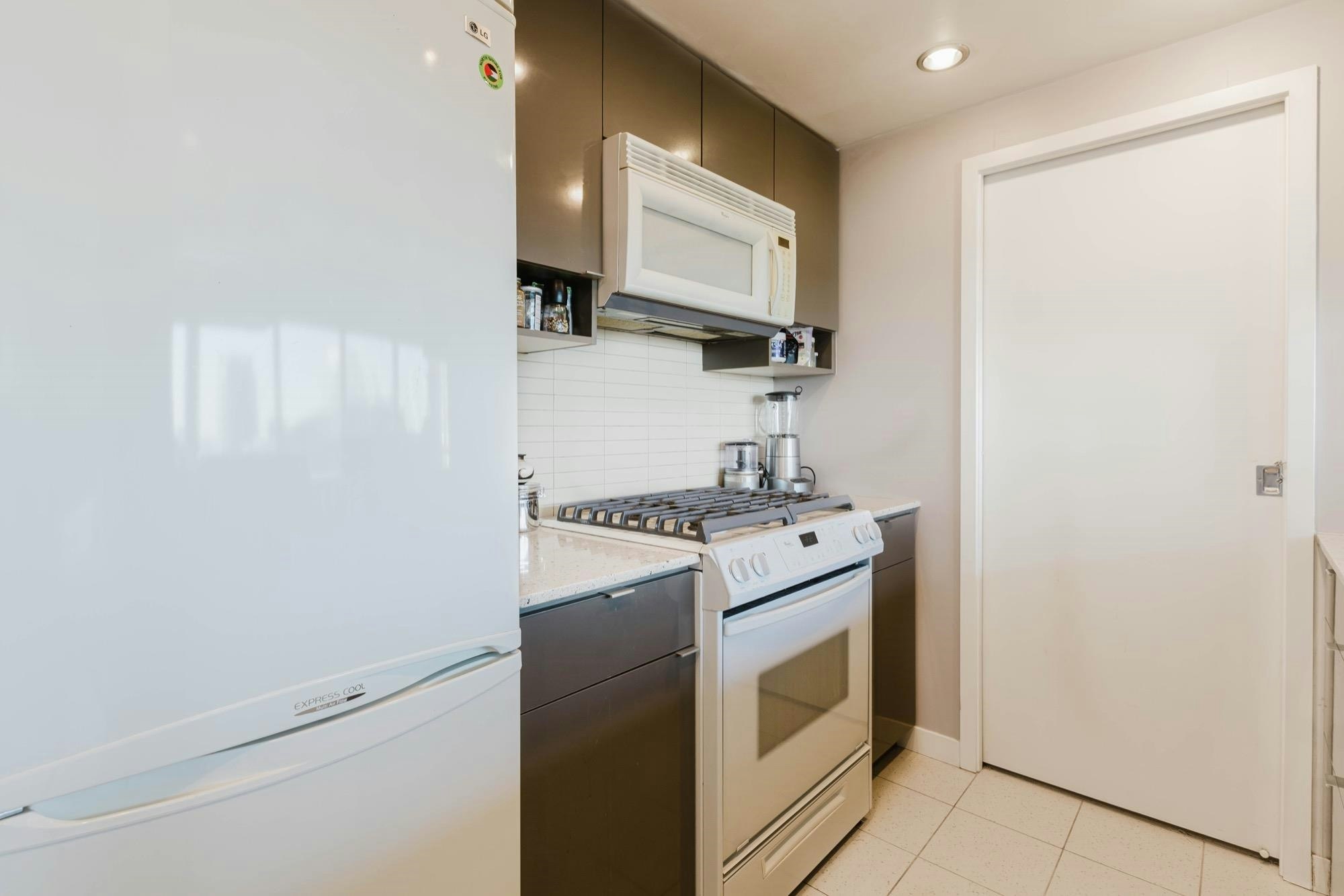 2305-928 Beatty Street, Vancouver, BC, V6Z 3G6 - 8