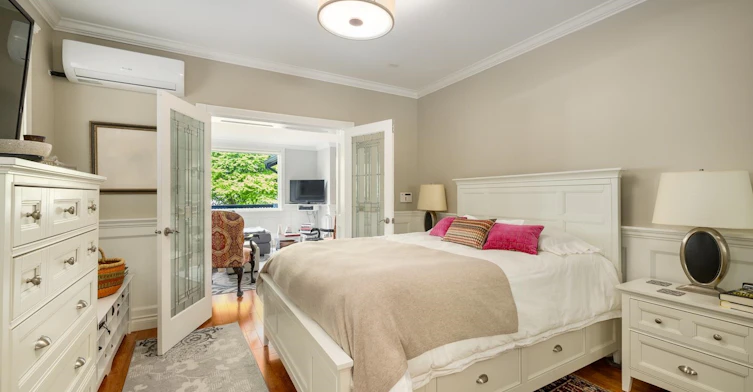 3244 W 1st Avenue, Vancouver, BC, V6K 1H5 - 12