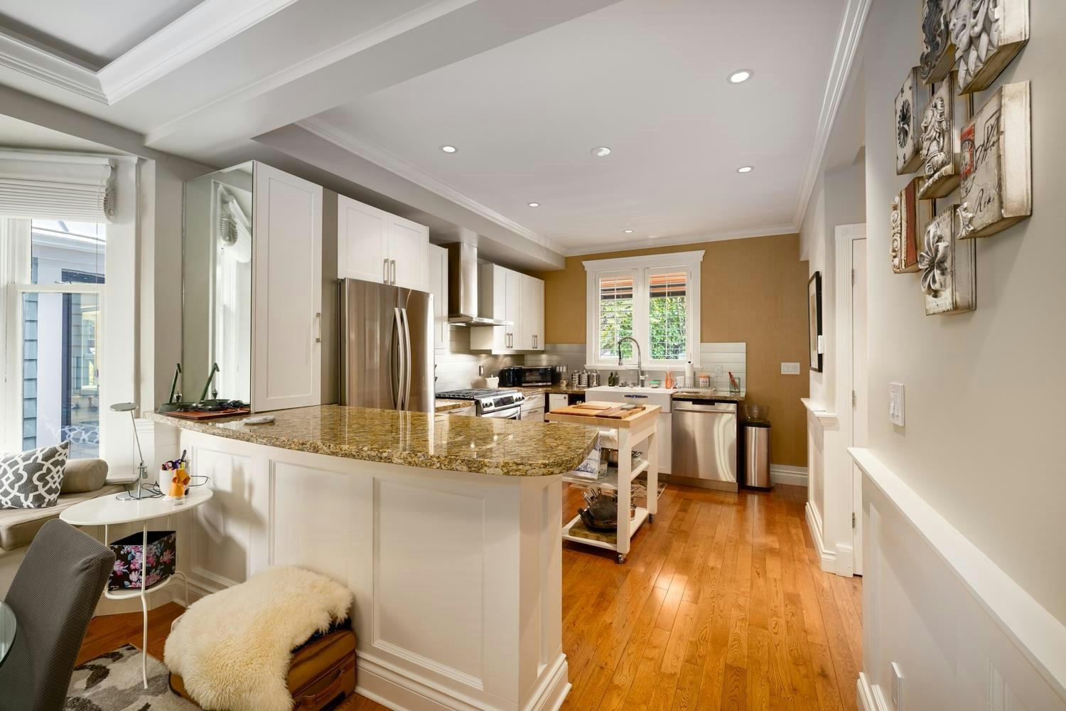 3244 W 1st Avenue, Vancouver, BC, V6K 1H5 - 4