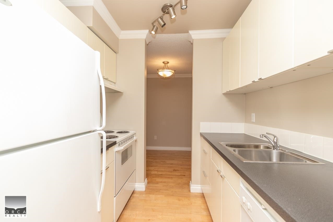 418-65 First Street, New Westminster, BC, V3L 5K9 - 6