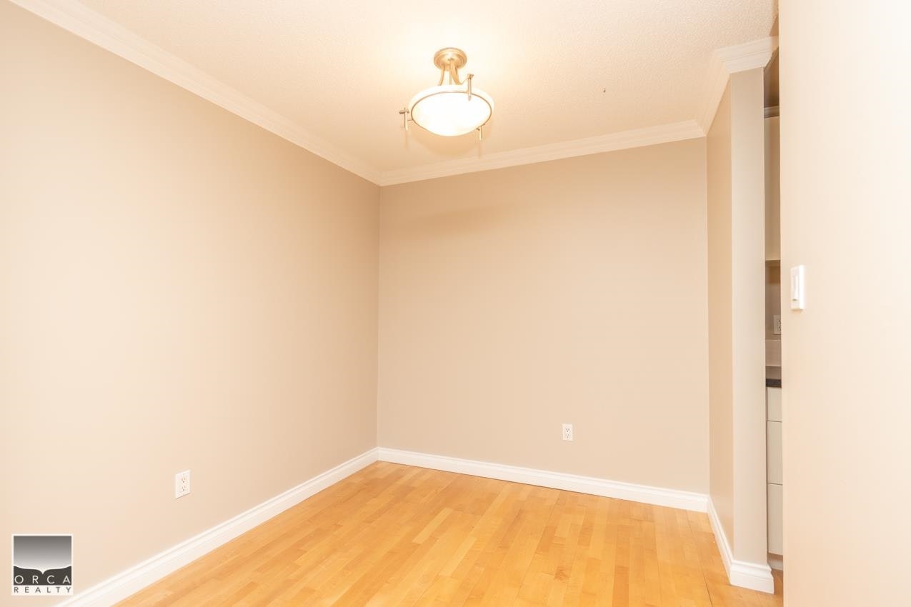 418-65 First Street, New Westminster, BC, V3L 5K9 - 5
