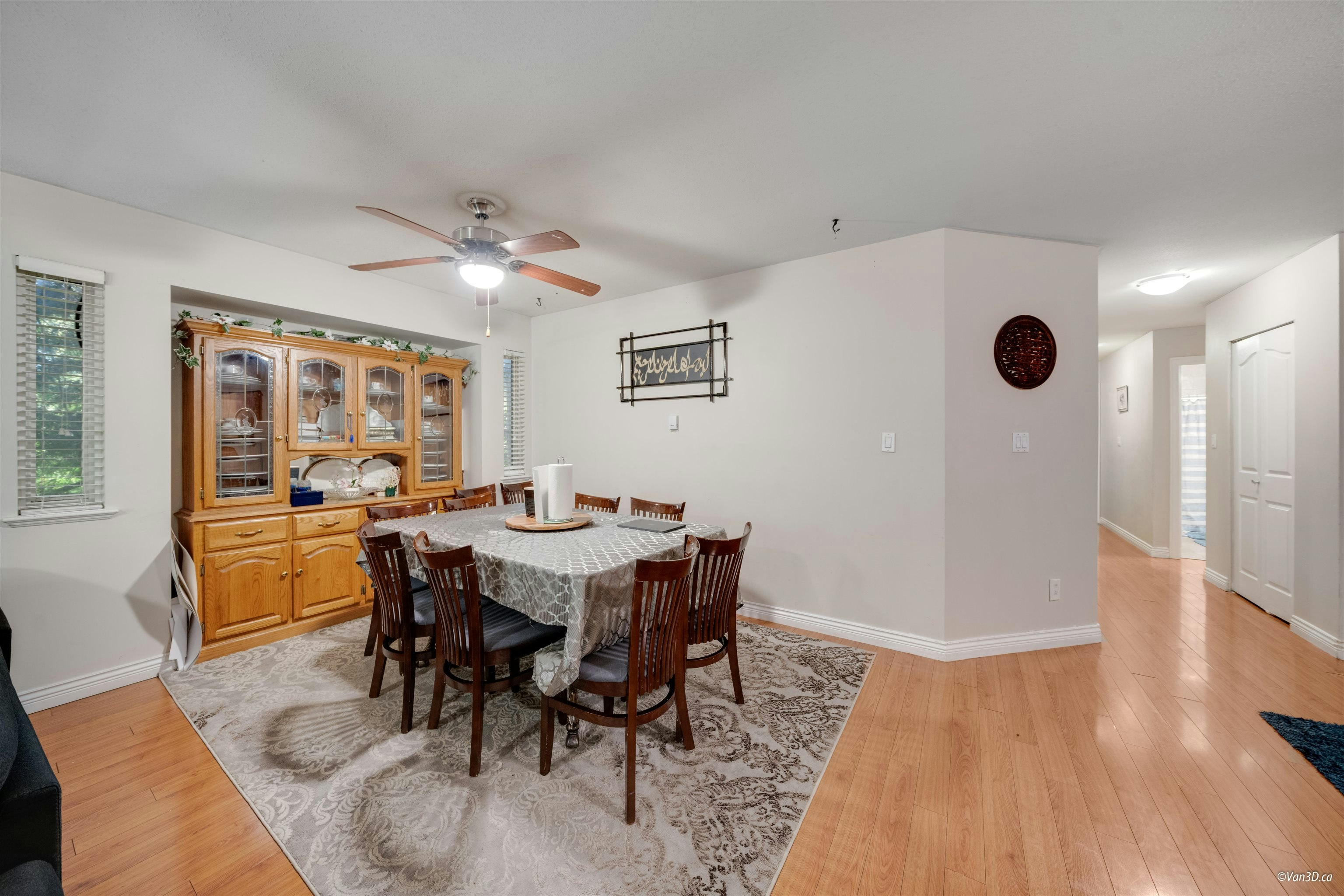 8863 King George Boulevard, Surrey, BC, V3V 5V6 - 6