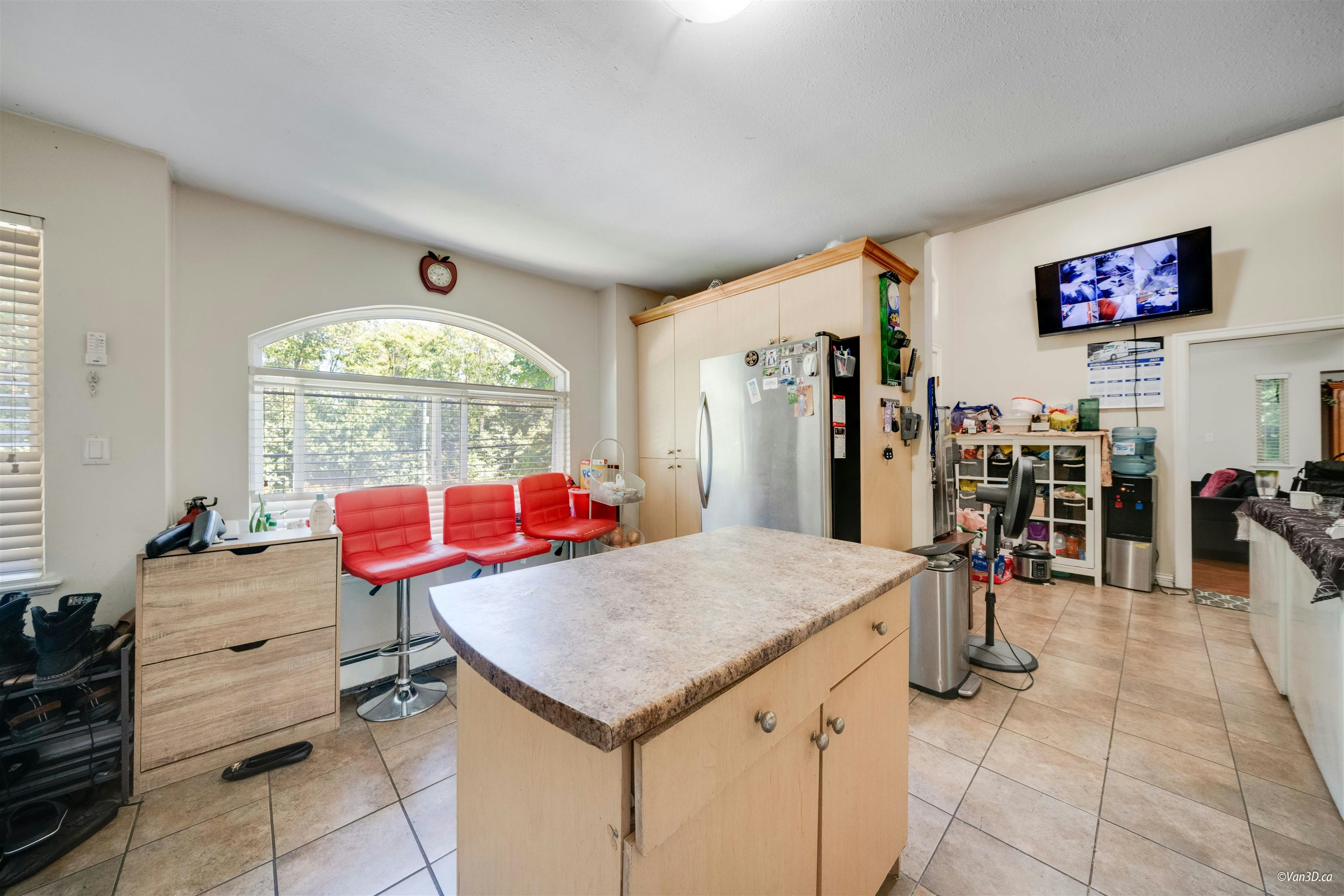 8863 King George Boulevard, Surrey, BC, V3V 5V6 - 16