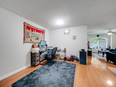 8863 King George Boulevard - 3